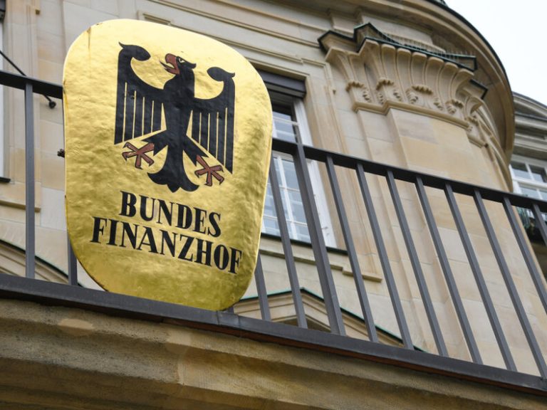 Munich,,Bavaria,/,Germany,-,May,19,,2018:,Sign,Of